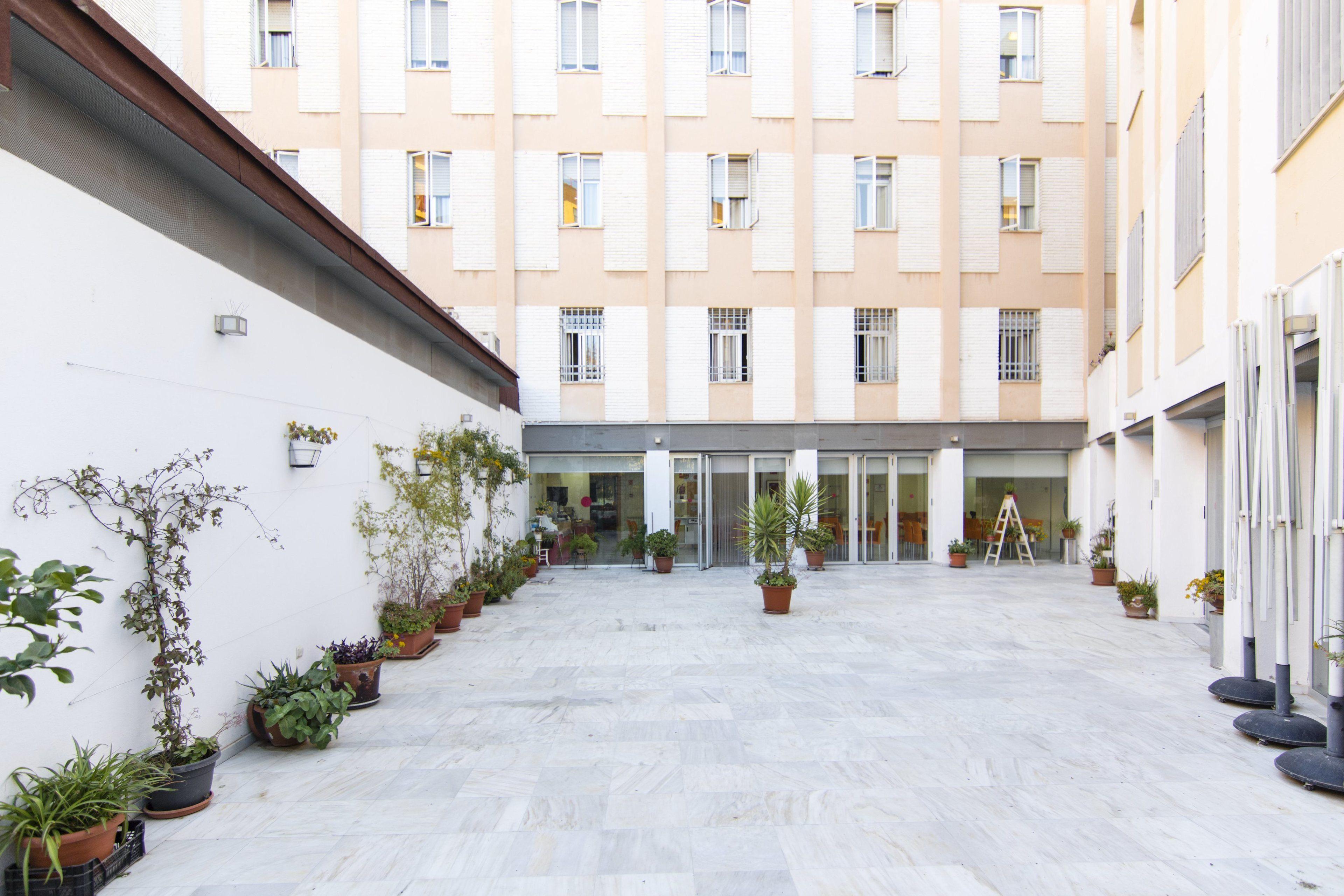 Albergue Inturjoven Granada — Photos 1